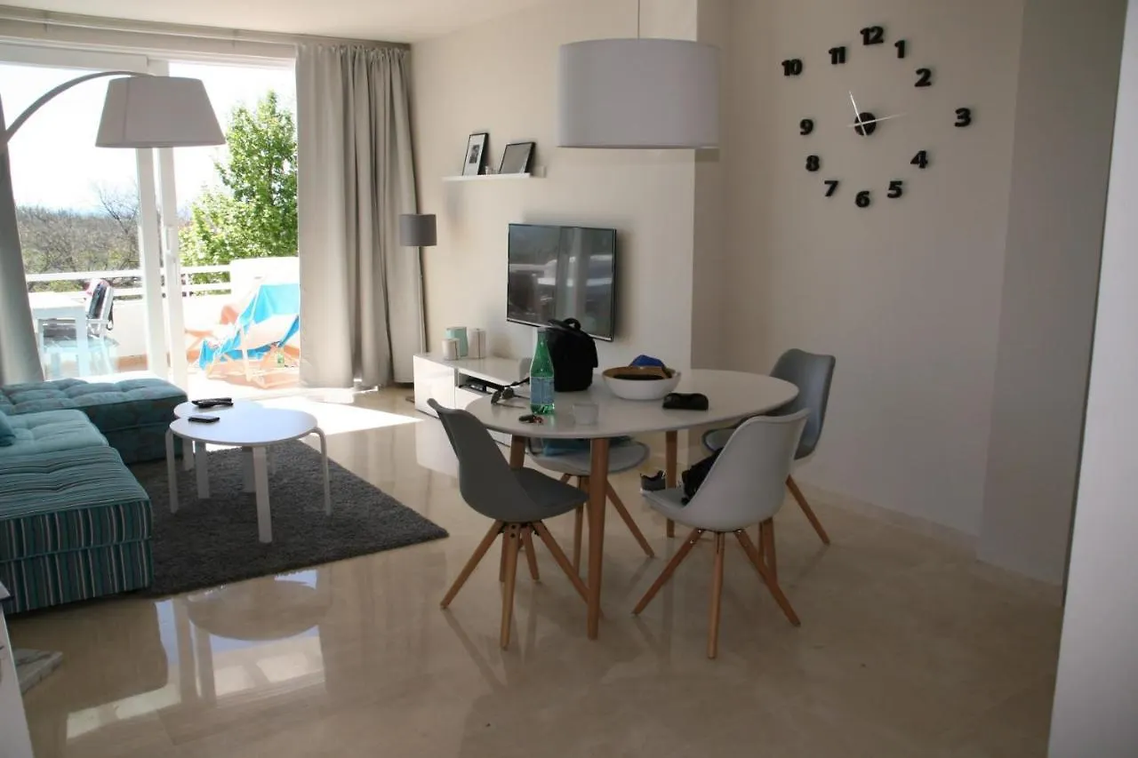 2152-Modern Apt With Private Beach Estepona 0*,  Spagna